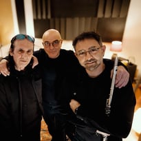 Adelante avec Mouss et Hakim Amokrane, Guillaume et Serge Lopez