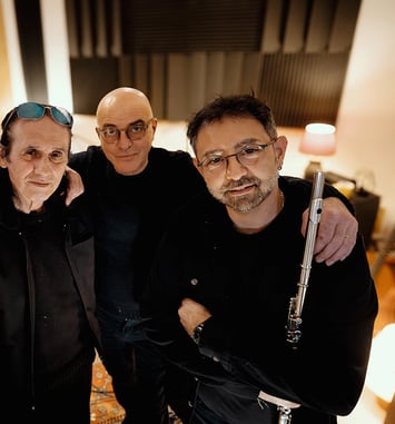 Adelante avec Mouss et Hakim Amokrane, Guillaume et Serge Lopez